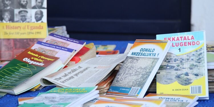 Obwakabaka bwa Buganda bulabudde gavumenti ku nnimi ennaansi ezisaanawo