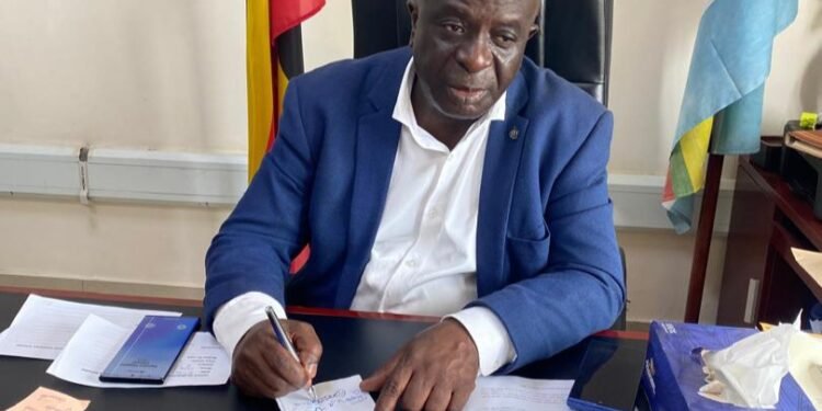 Bannauganda bonna abali ebweru w’eggwanga bakuwandiisibwa ku bitebe bya Uganda mu mawanga gyebabeera – Ambassador Abbey Walusimbi