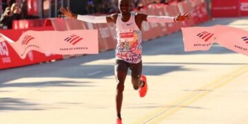 Munnauganda Jacob Kiplimo akoze ebyafaayo mu mpaka za Chicago Marathon