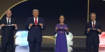 Obululu bw’empaka za FIFA World Cup bukwatiddwa.- omukolo gwetabiddwko ba president b’amawanga 3 abategesi