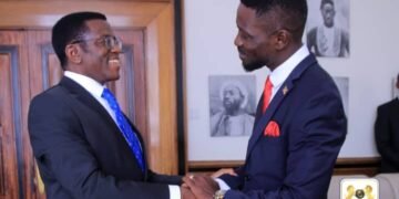Robert Kyagulanyi Ssentamu president wa NUP akiise embuga – Katikkiro Mayiga alabudde abesimbyewo okwewala okwawulayawula mu bantu
