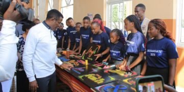 Mukozese ebyafaayo mufune essuubi mu byemukola – Katikkiro Mayiga ne Nnaabagereka babangudde abasaakaate