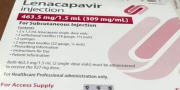 Ddoozi z’eddagala ly’empiso eritangira akawuka ka siriimu eziwera 19,200 zezaakaleetebwa mu Uganda – zigenda kusooka kuweebwa ku bwereere eri abantu abali mu katyabaga k’okukwatibwa