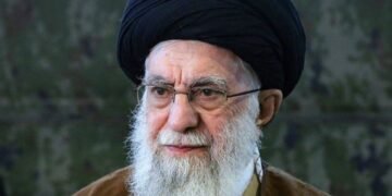 Ayatollah Ali Khamenei omukulembeze wa Iran ow’okuntikko ateeberezebwa okuba ng’attiddwa mu bulumbaganyi obukoleddwa USA ne Israel ku Iran