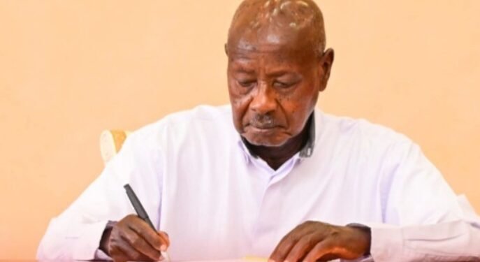 President Museveni atadde omukono ku mateeka 3 – gakuluηamya emiwendo gy’ebizimbe n’ettaka