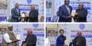 Ssaabasumba Paul Ssemogerere asiimye abavujjirizi b’enteekateeka y’okuzimba Akifo awagudde ku bubenje mu Nkozi Hospital – aba CBS baweereddwa amayinja ag’omuwendo okubasiima