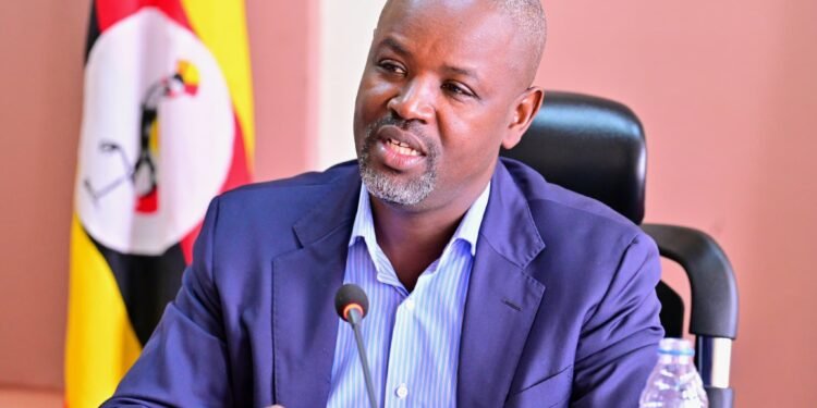 Thomas Tayebwa amyuka sipiika wa parliament yegaanye eby’okubeera n’akakwate kuby’okumenya ekitundu ku katale ka Owino – liizi y’ettaka lye Nakivubo yagizzaayo mu KCCA