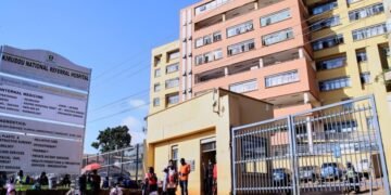 Parliament eyagala eddwaliro ly’e Kiruddu libeere lyabwereere awatali kusasulayo sente neemu – aba ‘Private’ baggyibwewo abagala bagende mu g’obwannanyini