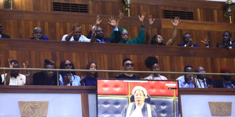 Parliament eyisizza etteeka ku biyiiye – abanaalimenya bakusibwa emyaka 10 oba okusasula obukadde bwa shs 40