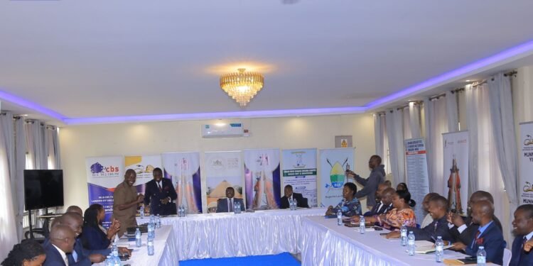 Katikkiro Mayiga alambise ba ssenkulu b’ebitongole bya Buganda mu nkola ya ‘Situla Omutindo’ – babadde mu nsisinkano yabwe eya buli mwaka