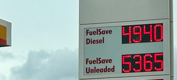 Uganda ekyalina amafuta agamala wadde nga wakyaliwo okusomoozebwa kw’olutalo lw’e Iran – Government egumizza bannauganda