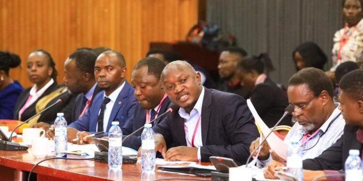 Ebibiina by’abasuubuzi bitabukidde mu parliament – bawakanya egimu ku misolo emiggya egiteekeddwa mu mbalirira y’omwaka 2026/2027