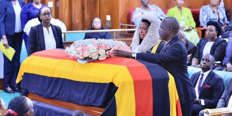 Parliament esiimye emirimu gy’omugenzi Hellen Nakimuli abadde omubaka omukyala ow’e Kalangala – buli mubaka awaddeyo emitwalo 500,000 ziyambeko okuweerera mulekwa