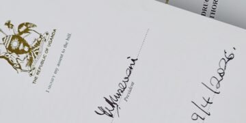 President Museveni  atadde omukono ku mateeka amalala 8 – kuliko eriruηηamya ku by’eddagala n’ebizigo, ery’endaga butonde n’erikwata ku bakozi b’ewaka ne bankuba kyeyo