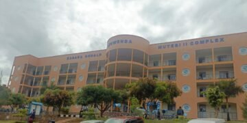 Ssaabasajja Kabaka asiimye nabbula ekizimbe mu mannya ge ku ttendekero ly’abasawo erya International Paramedical and Nursing school Maya – ku matikkira g’ettendekero ag’omulundi ogwokutaano