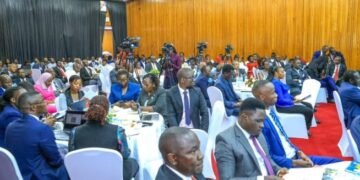 Oludda oluvuganya government mu parliament lwanjudde embalirira y’ensimbi ya Trillion 71.4 gyebagamba nti yeyandisobodde okuweereza eggwanga mu mwaka 2026/2027