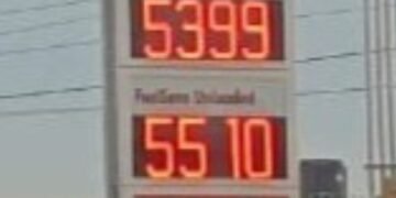 Government ya Uganda erabudde ku ky’ebbeeyi y’amafuta esuubirwa okweyongera okulinnya mu May 2026 – wabula mu kiseera kino waliwo abagakwese okupaaluusa emiwendo