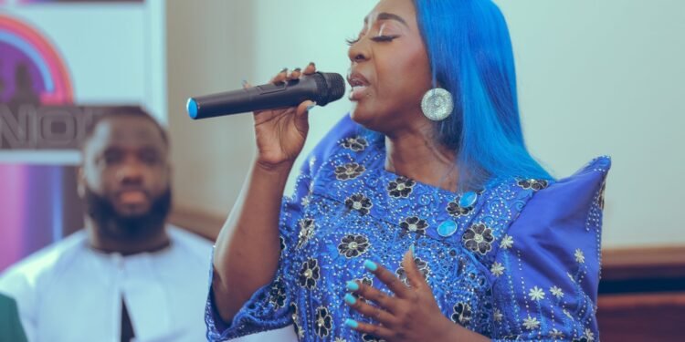 Omuyimbi Spice okuva e Jamaica akyaddeko embuga – wakuyimba mu kivvulu ekituumiddwa ‘Let’s get Spiced up’ okutumbula eby’obulambuzi bwa Uganda