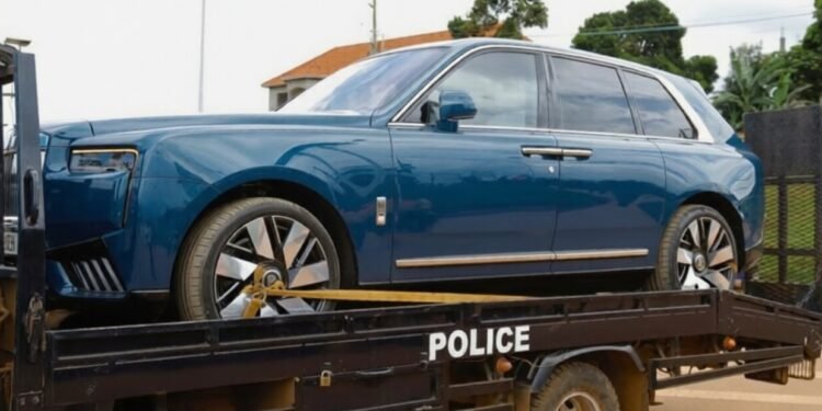 Police eboye emmotoka  Rolls Royce ne Range Rover ez’abadde Sipiika wa Parliament  Annet Anitah Among – anoonyerezebwako byekuusa ku nguzi n’obukenuzi