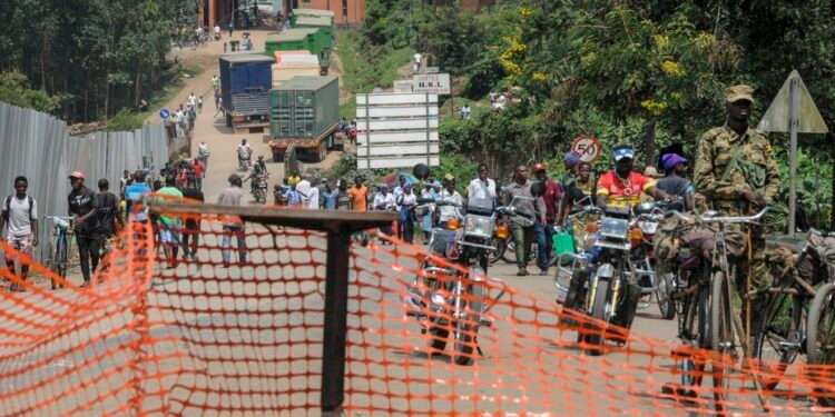 Uganda eggadde ensalo zaayo ne DRC – okutangira Ebola