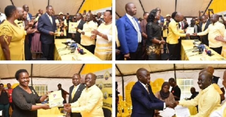 Ababaka 19 beebesowoddeyo okusaba kaadi ya NRM – okuvuganya ku kifo kya Sipiika wa parliament eye 12 n’omumyuka we