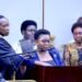 Ba minister abaggya abatali babaka ba parliament bakubye ebirayiro ebibakkiriza okuteesa mu parliament  eye 12 – Justine Kasule Lumumba akulira eby’amawulire yoomu ku balayidde