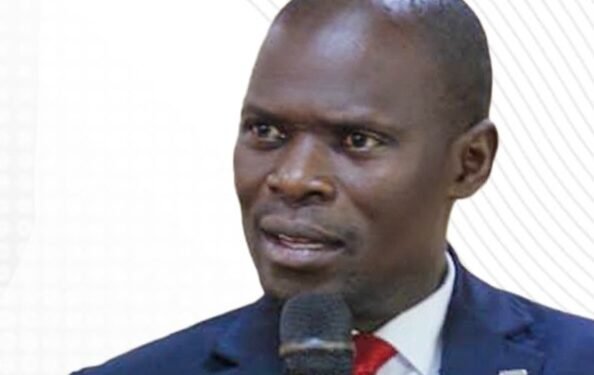 Ministry ya Kampala eyimirizza ba kansala bonna abalina emisango mu kooti – obuteewola sente mu bank nga basingayo emisaala gya government