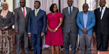 Private Sector Foundation ne CBS banjulidde Katikkiro Mayiga – enteekateeka y’okukubiriza abantu okukomya okufumba ku nku okutaasa obutonde bw’ensi