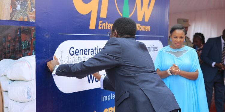 Katikkiro Mayiga atongozza enkola ya GROW ey’okuwola abakyala ensimbi ku magoba amatono – ekulembeddwamu PSFU ne Kyadondo CBS PEWOSA