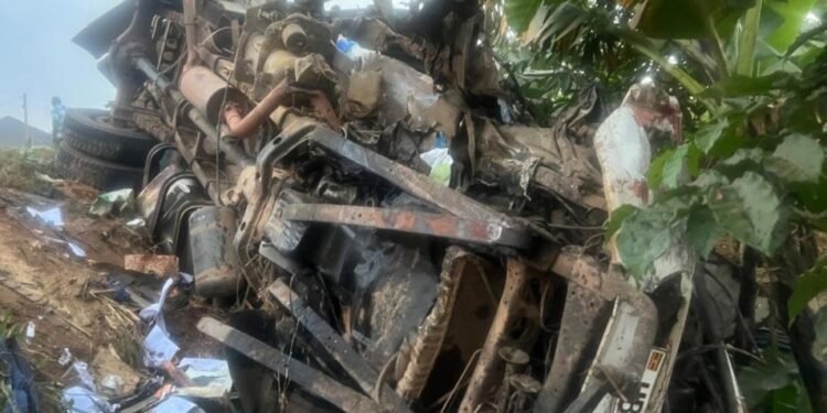Abantu 4 bafiiridde mu kabenje akagudde e Matanga ku luguudo oluva e Masaka okudda e Kampala