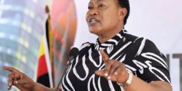 President Museveni alagidde ba minister okutalaaga ebitundu by’eggwanga byonna okuzuula emirimu gya government gyegikolebwamu – bakomyewo n’enkungaana za Bbalaaza