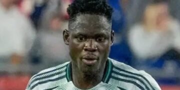 Omuzannyi w’omupiira Allan Ayirworth owa Uganda Cranes yegasse ku Dunfermline Athletic eya Scotland